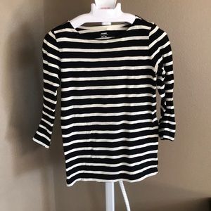 Black and white stripe top
